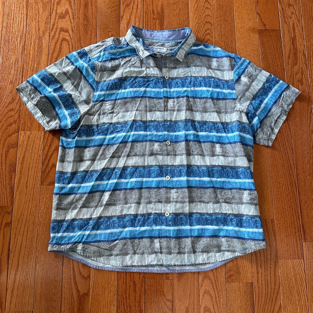 Men’s Tommy Bahama Hawaiian shirt